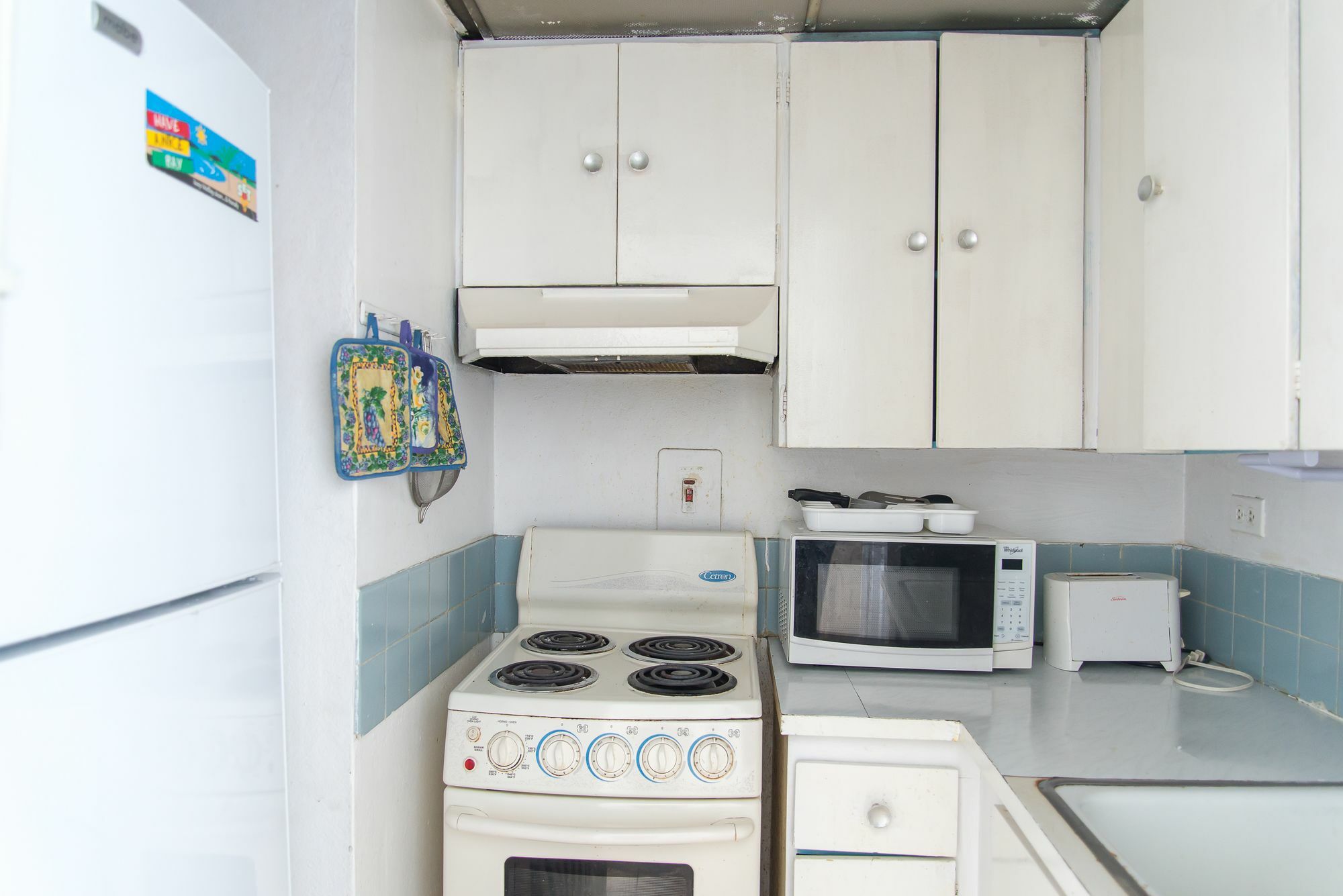 Montego Bay Club Apartments Екстериор снимка