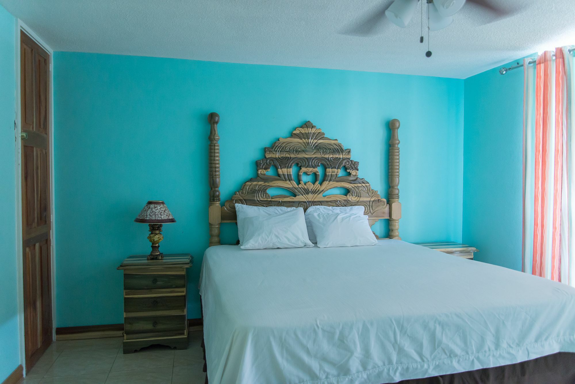 Montego Bay Club Apartments Екстериор снимка